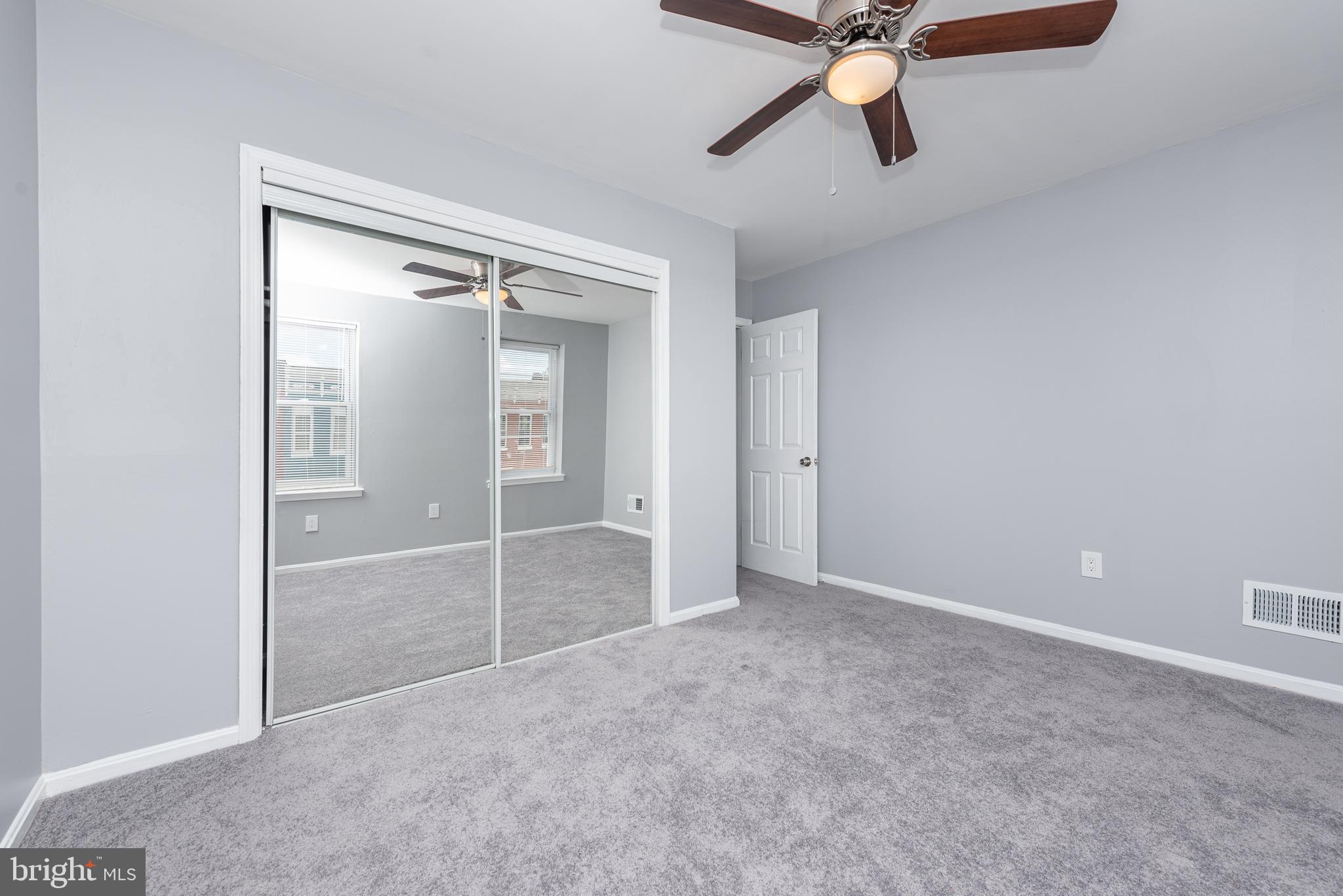 HOLLINS MARKET - Residential