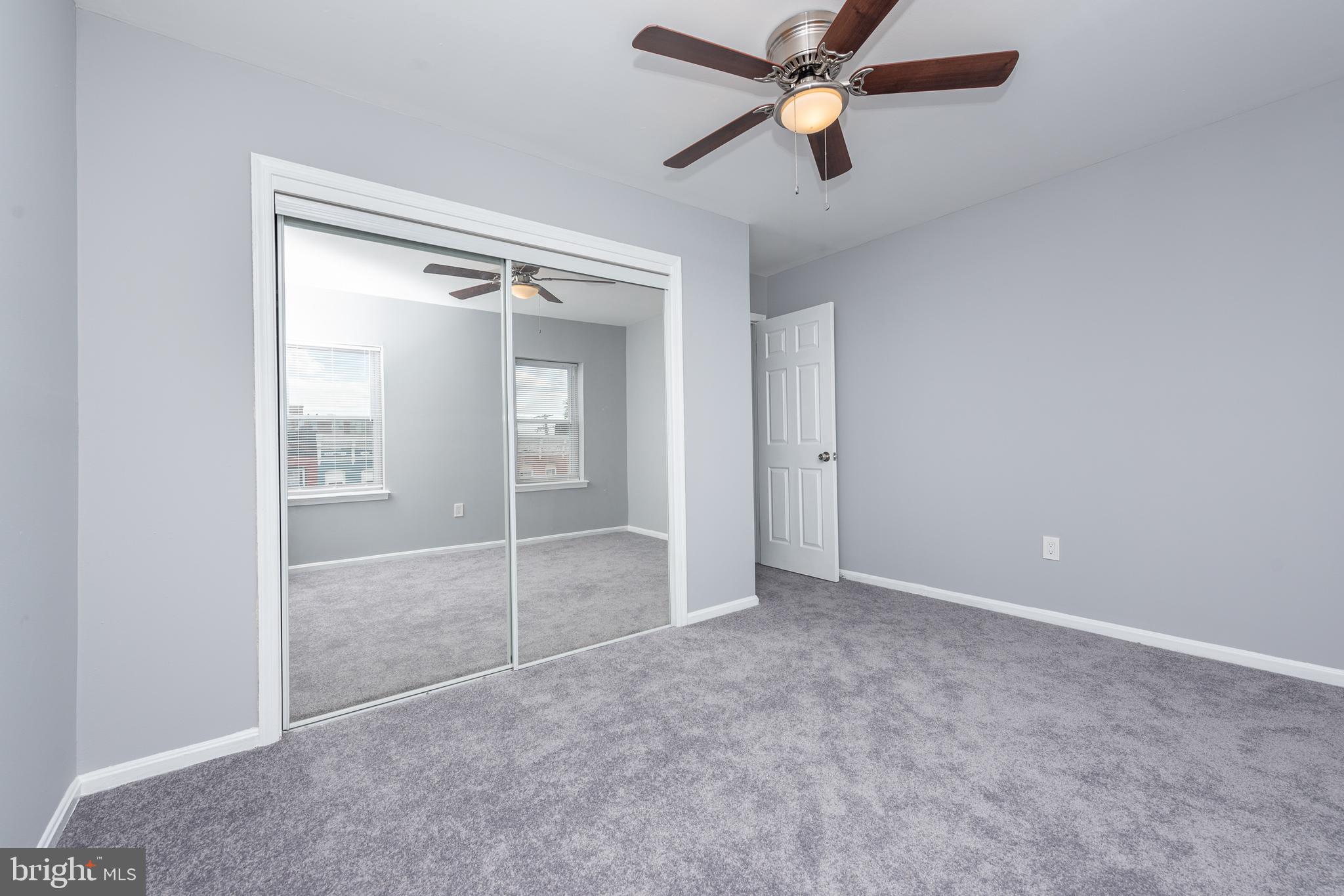 HOLLINS MARKET - Residential