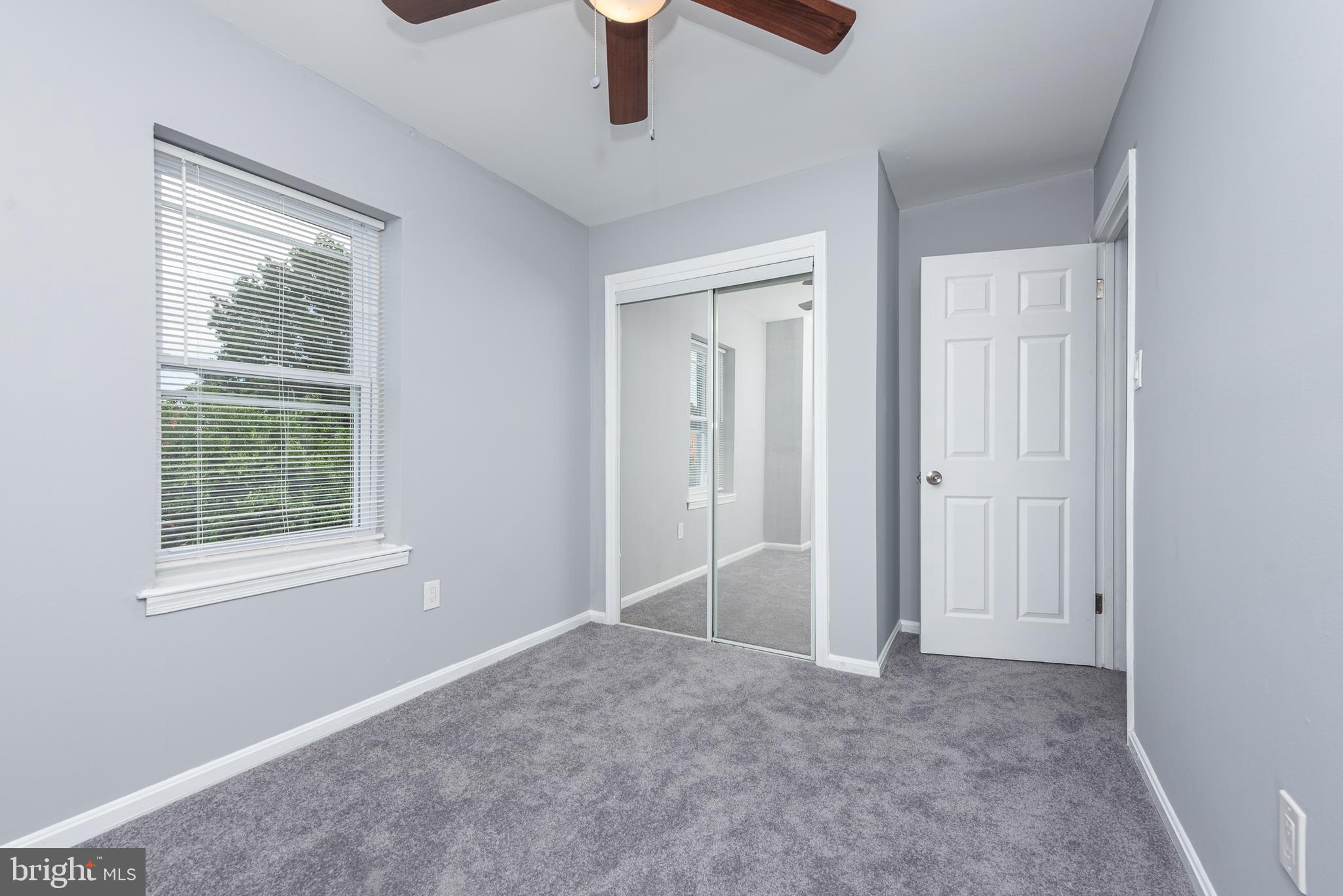 HOLLINS MARKET - Residential