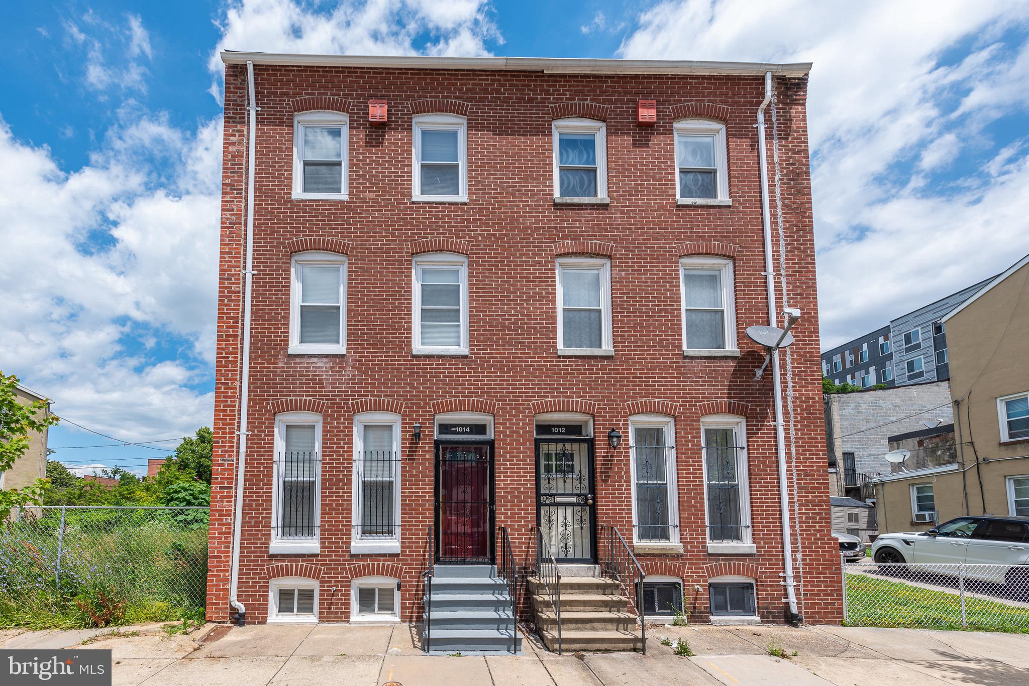 HOLLINS MARKET - Residential