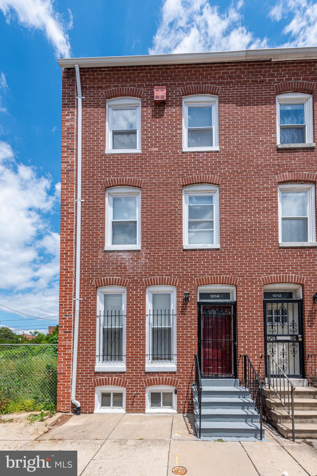 HOLLINS MARKET - Residential