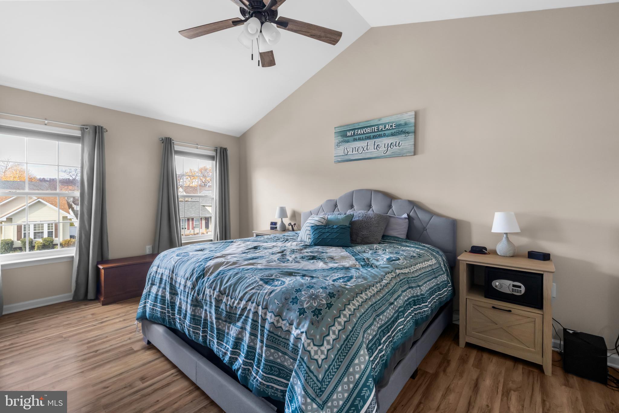 LAUREL RIDGE - Residential