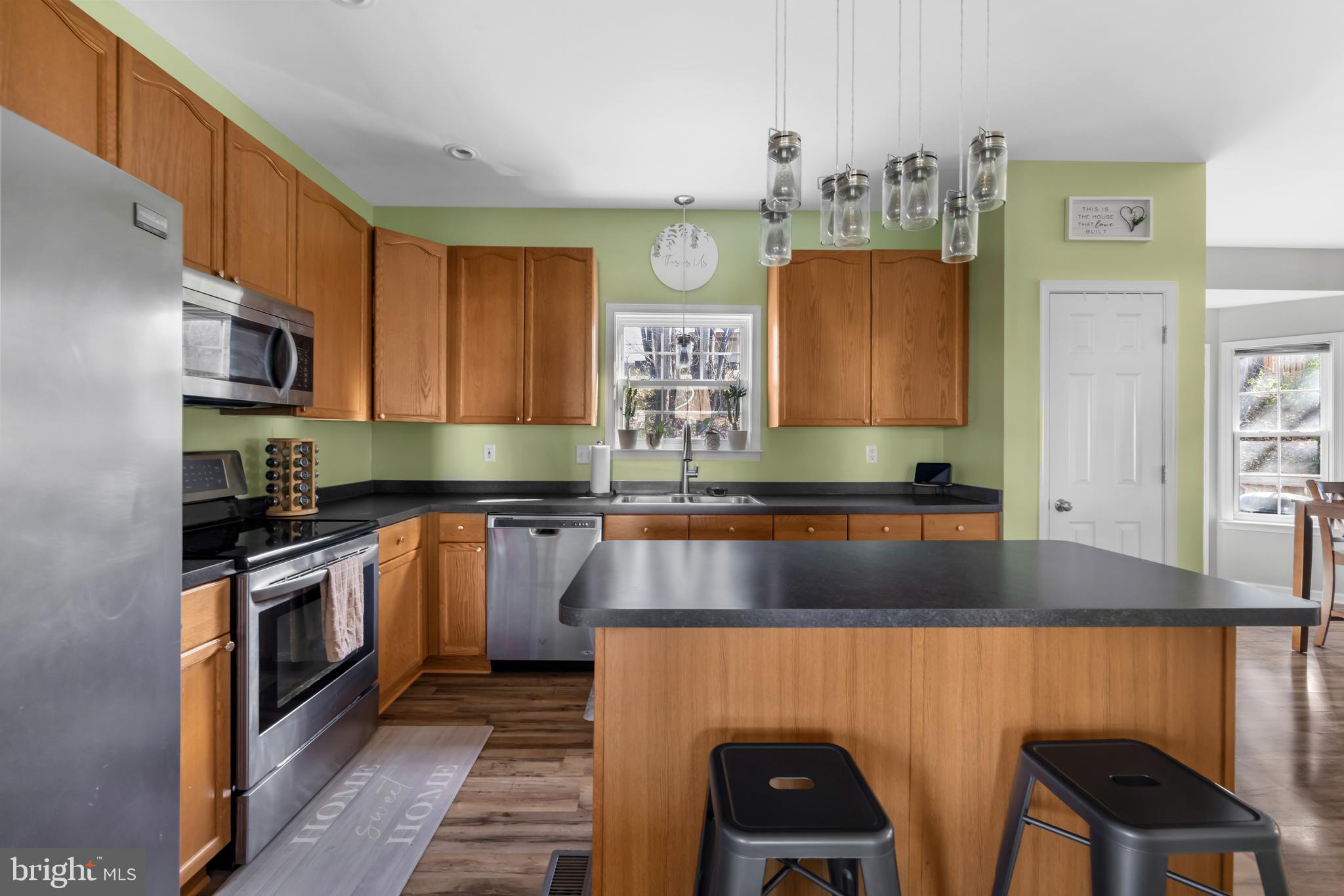 LAUREL RIDGE - Residential