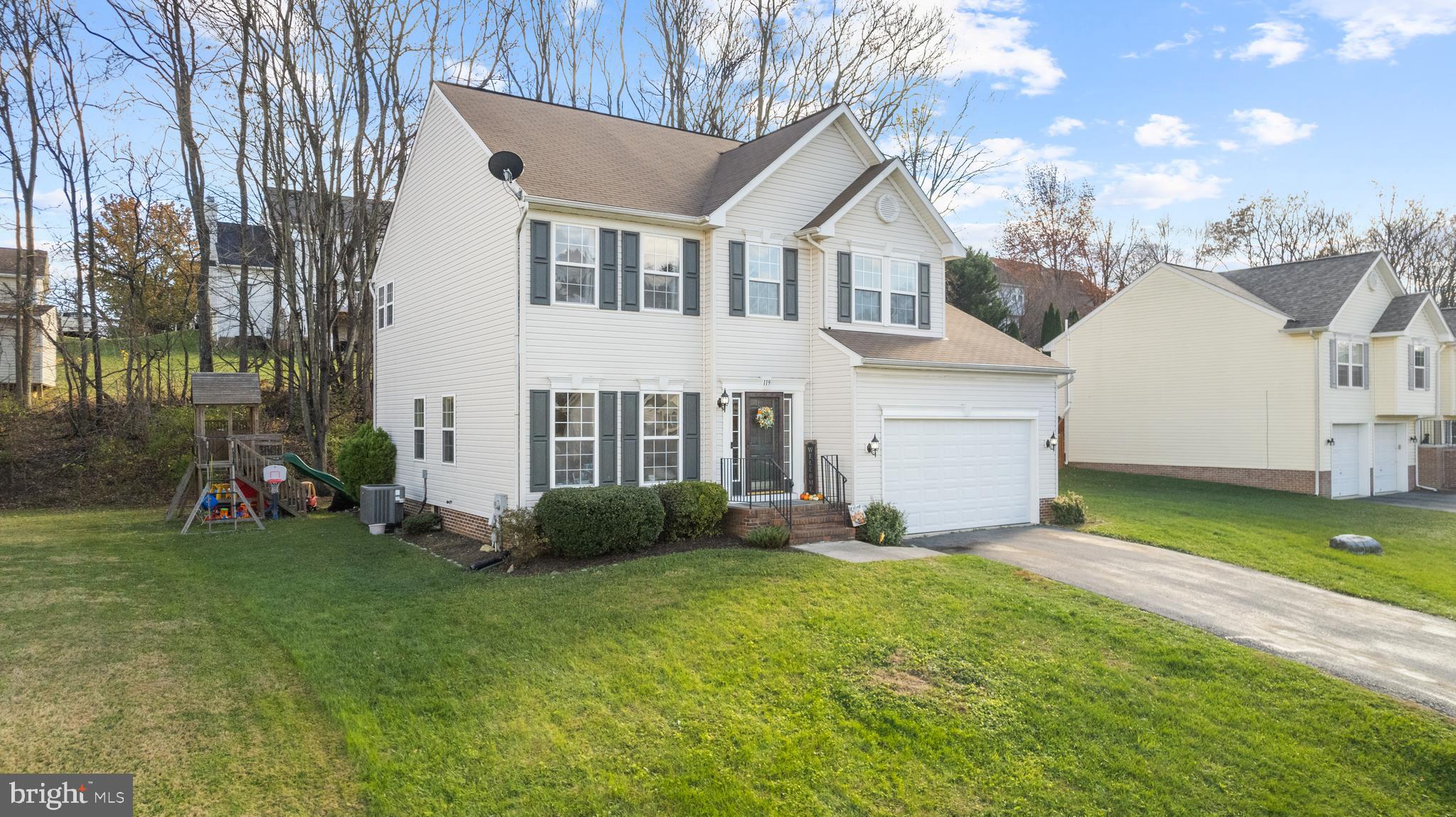 LAUREL RIDGE - Residential