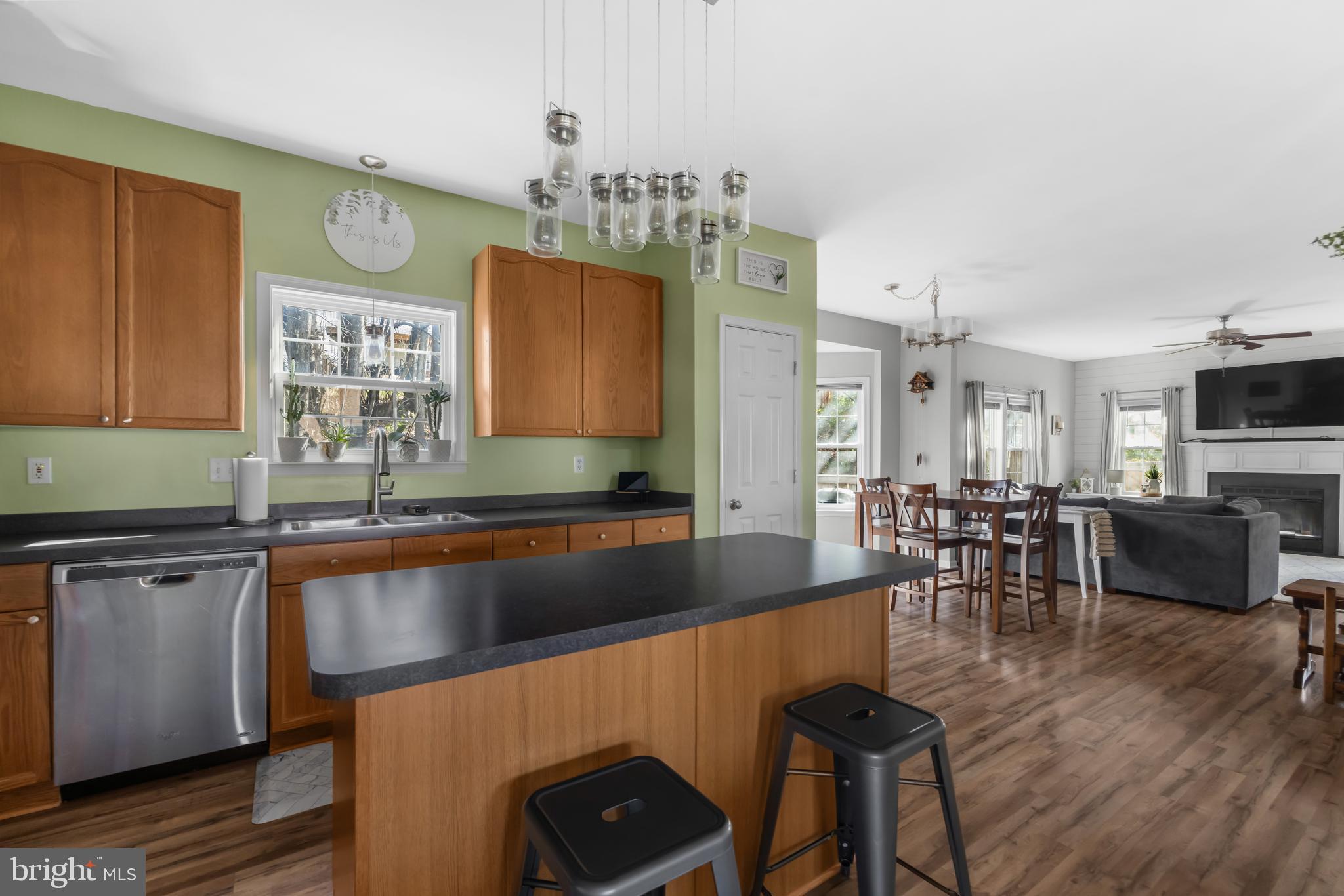 LAUREL RIDGE - Residential