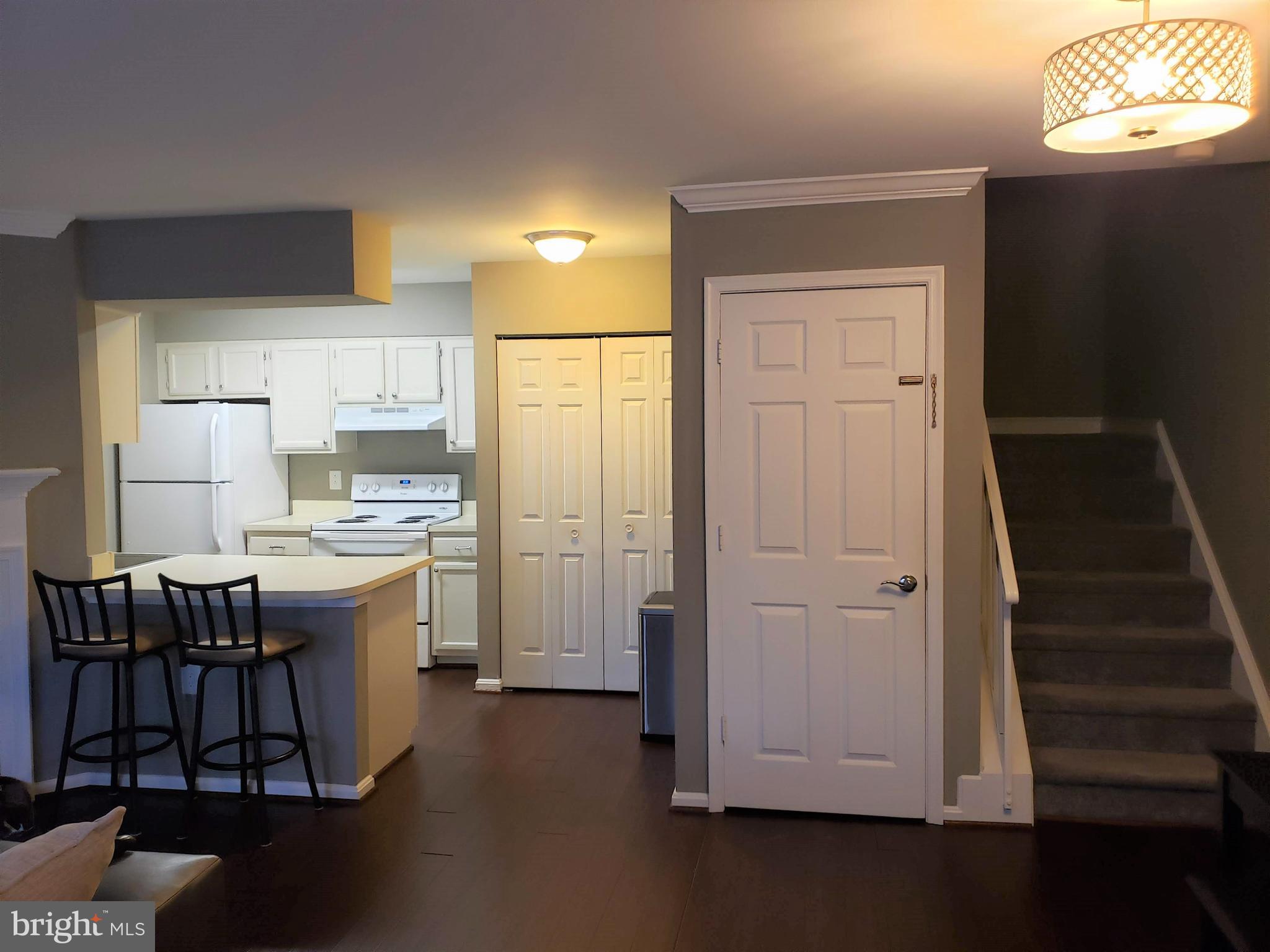 LAKE RIDGE - Residential