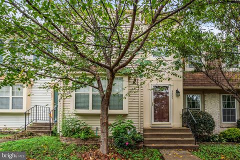 5809 WATERDALE COURT CENTREVILLE VA 20121