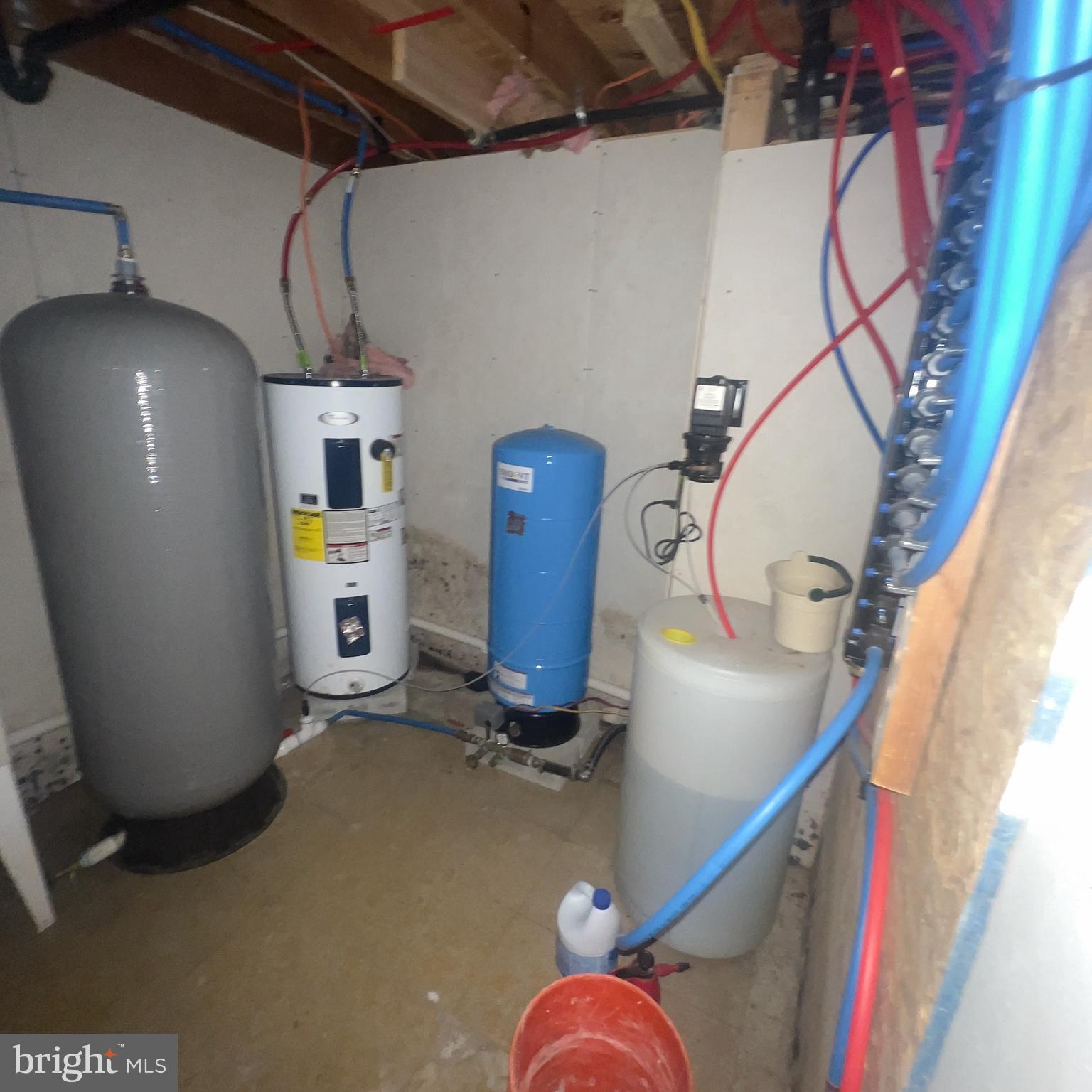 WINONA LAKES - Residential