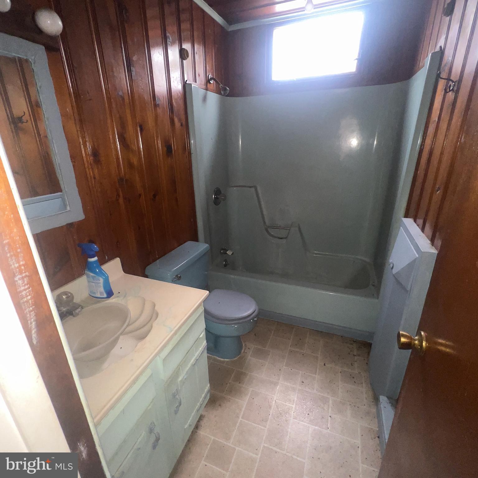 WINONA LAKES - Residential