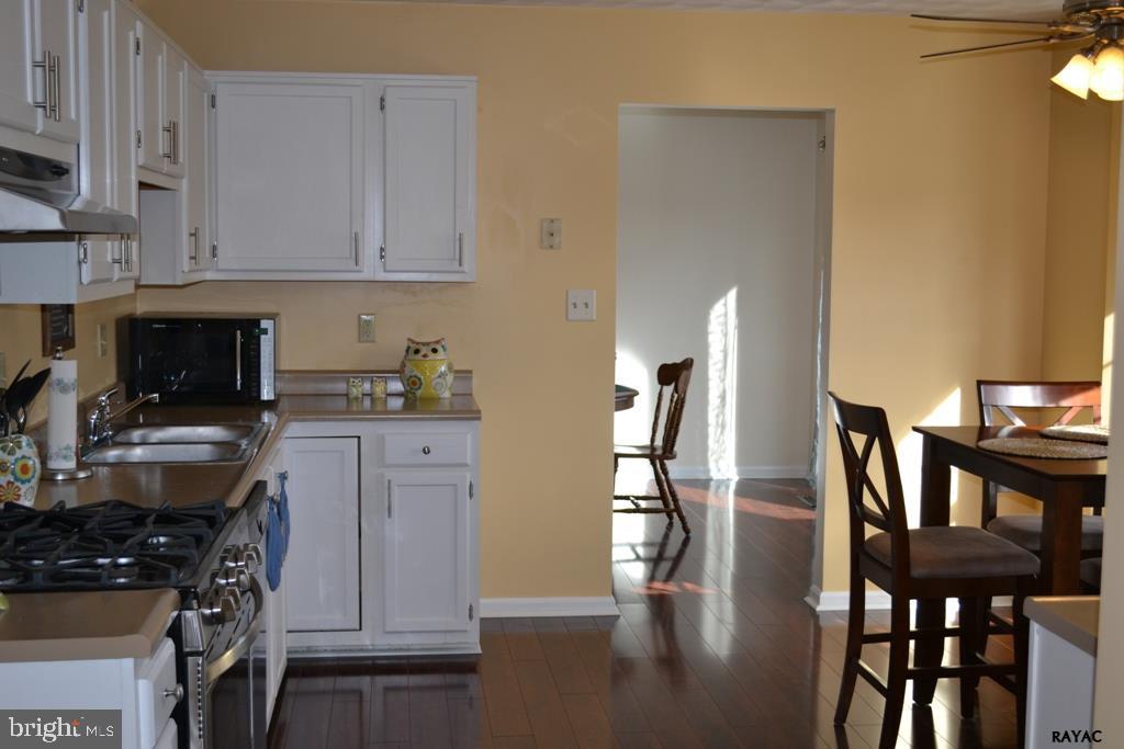STEWARTSTOWN STATION - Residential