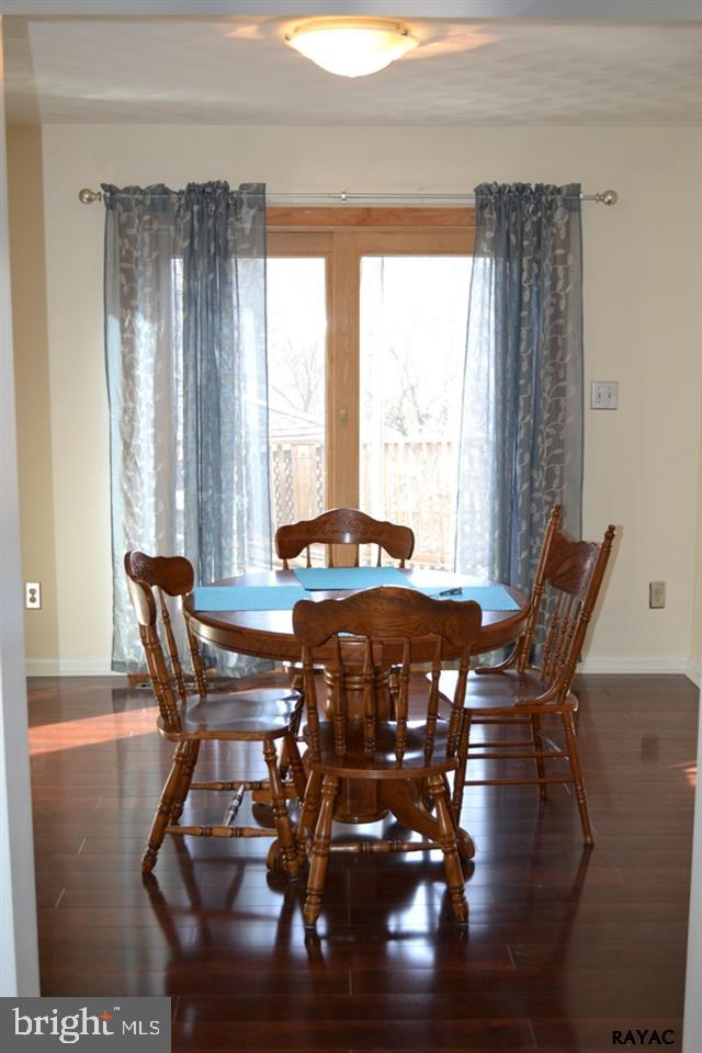 STEWARTSTOWN STATION - Residential
