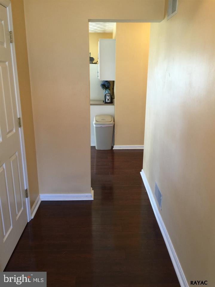 STEWARTSTOWN STATION - Residential