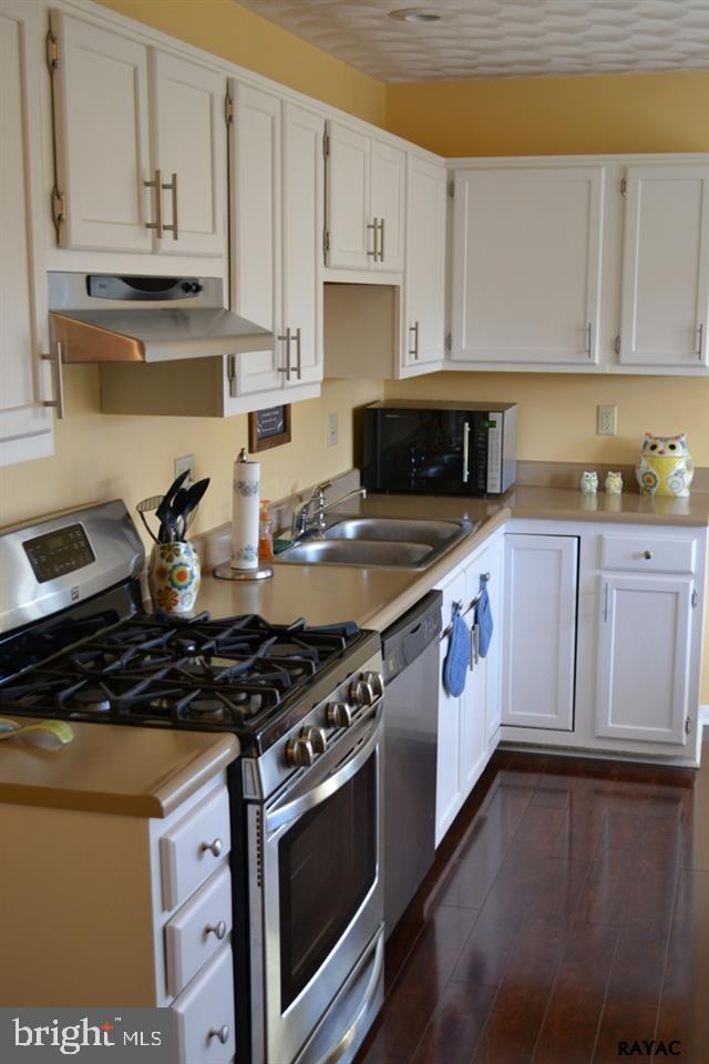 STEWARTSTOWN STATION - Residential