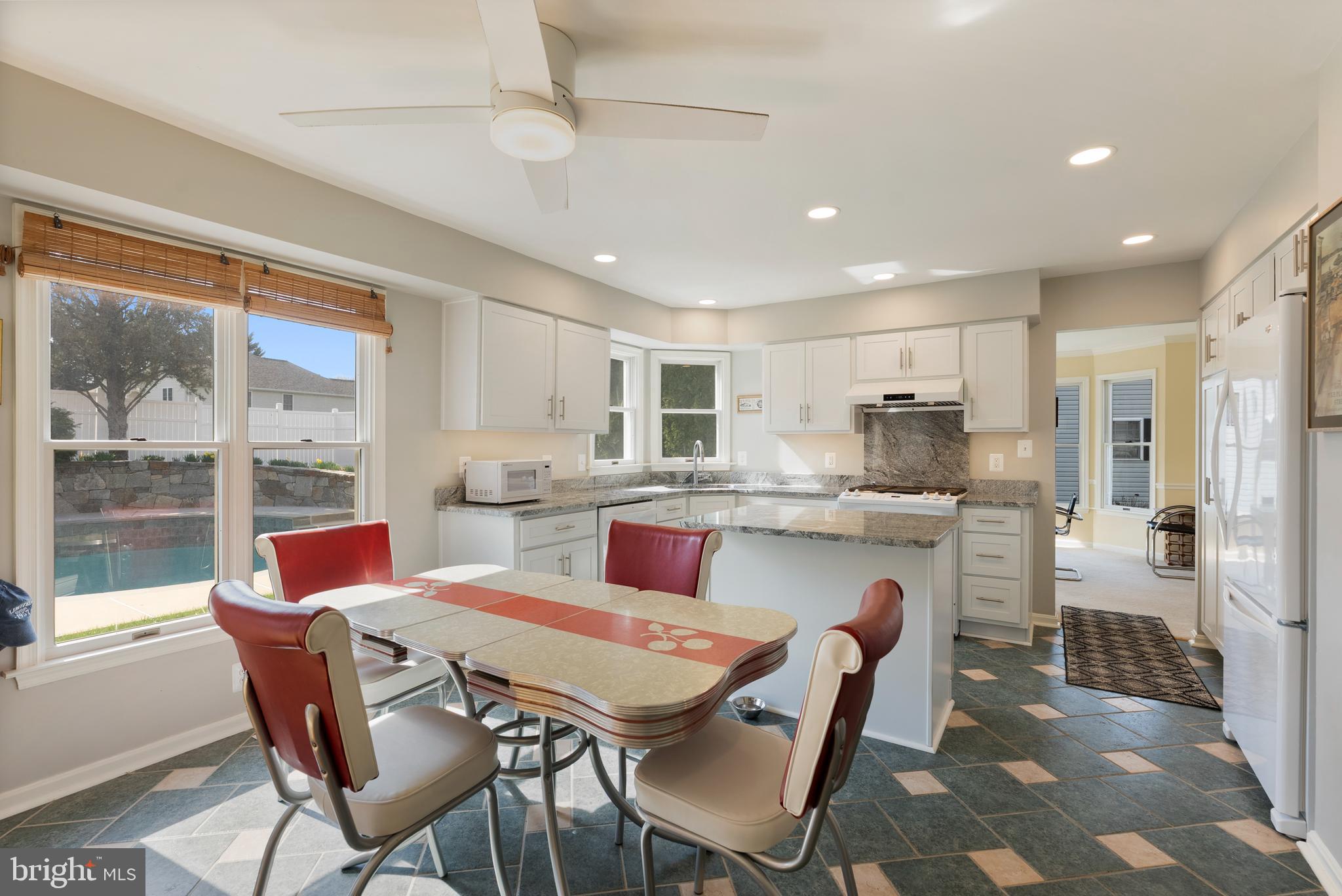 POOLE MEADOWS - Residential