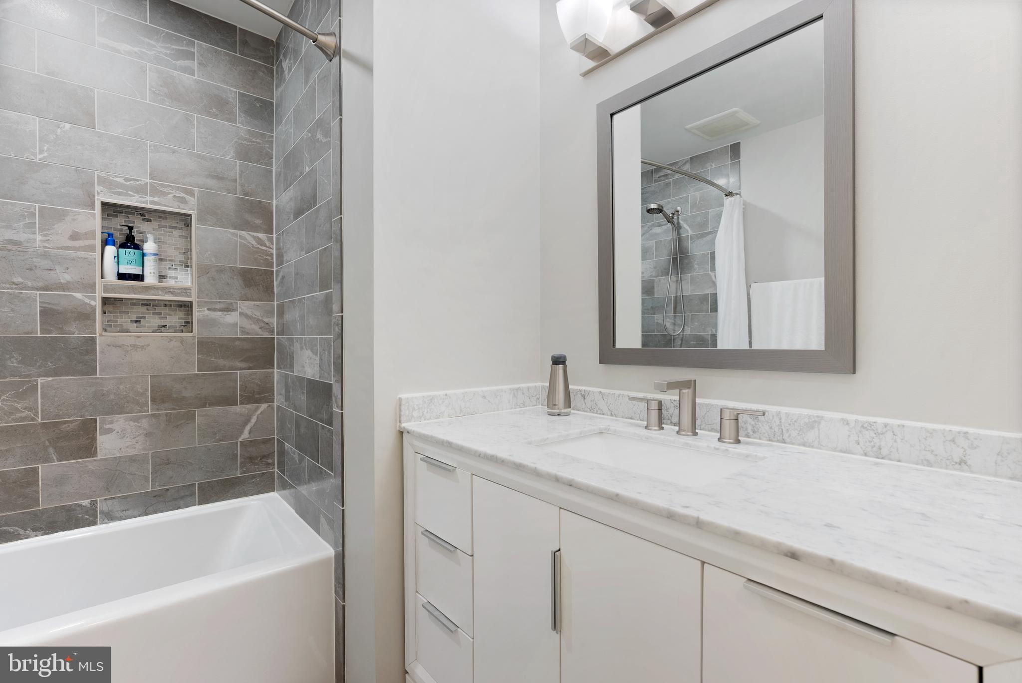 POOLE MEADOWS - Residential