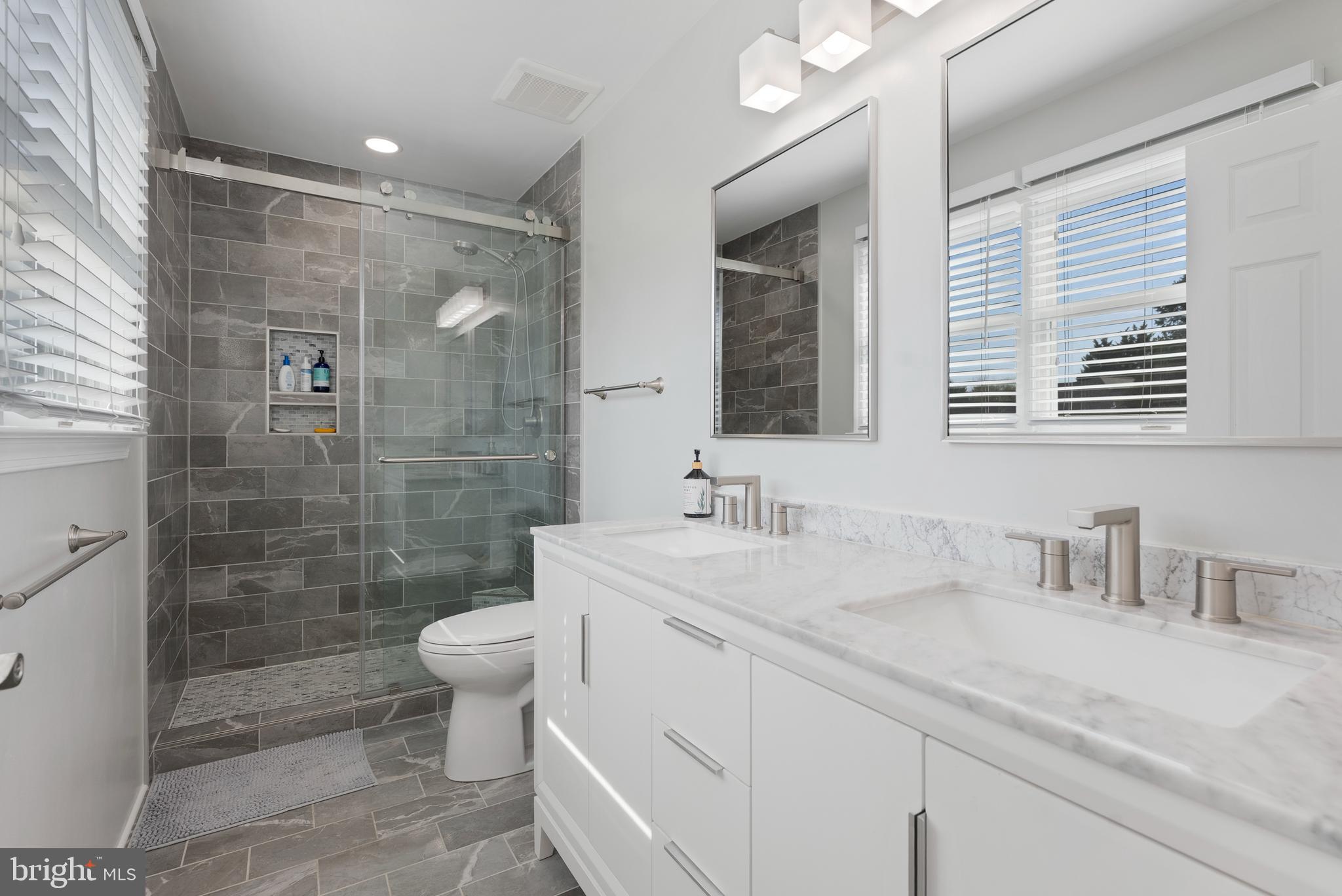 POOLE MEADOWS - Residential