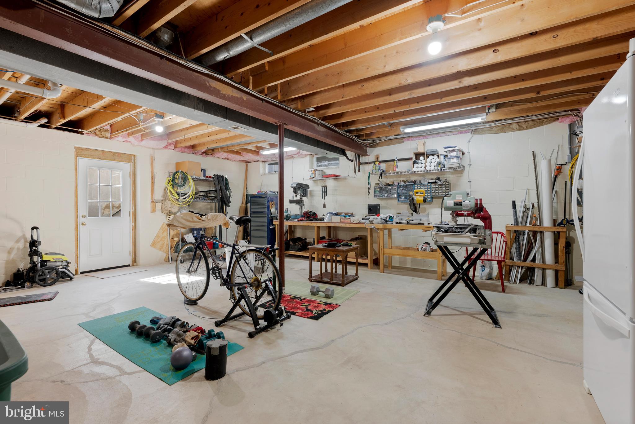 POOLE MEADOWS - Residential