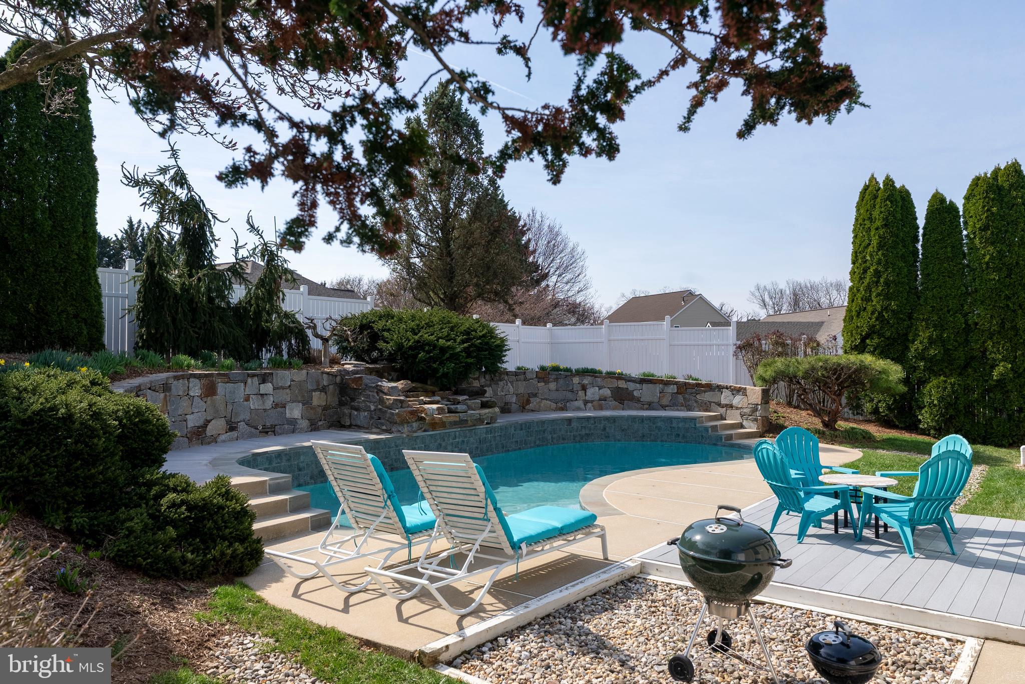 POOLE MEADOWS - Residential