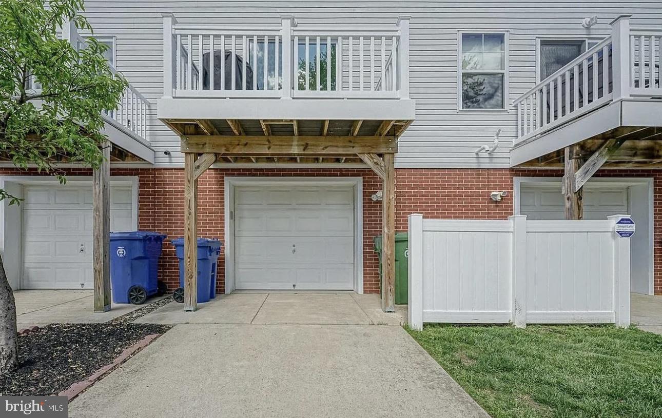 48 S POPLAR STREET
