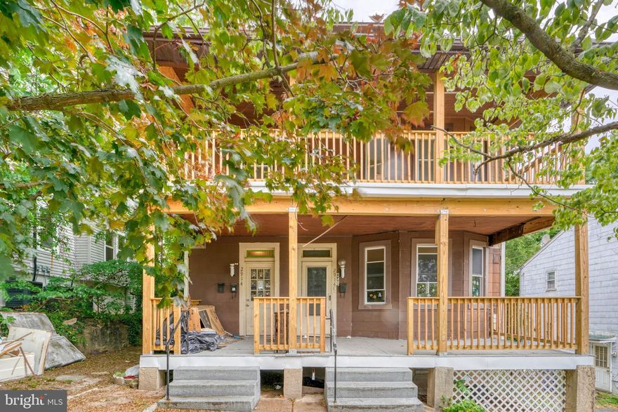 Spacious 3rd floor apartment available for rent. This unit features hardwood floors throughout with a newly built private deck.