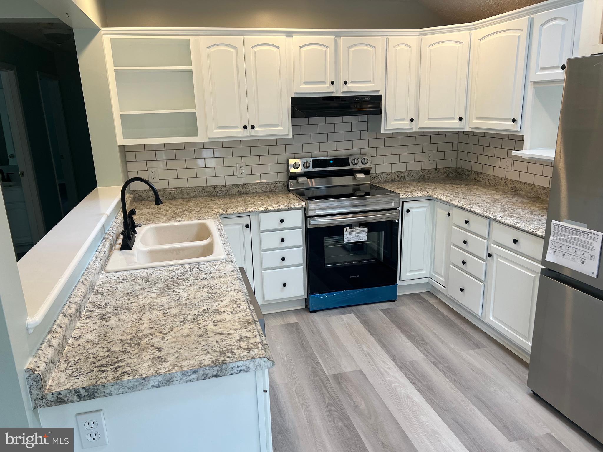 MAGOTHY BEACH - Residential Lease