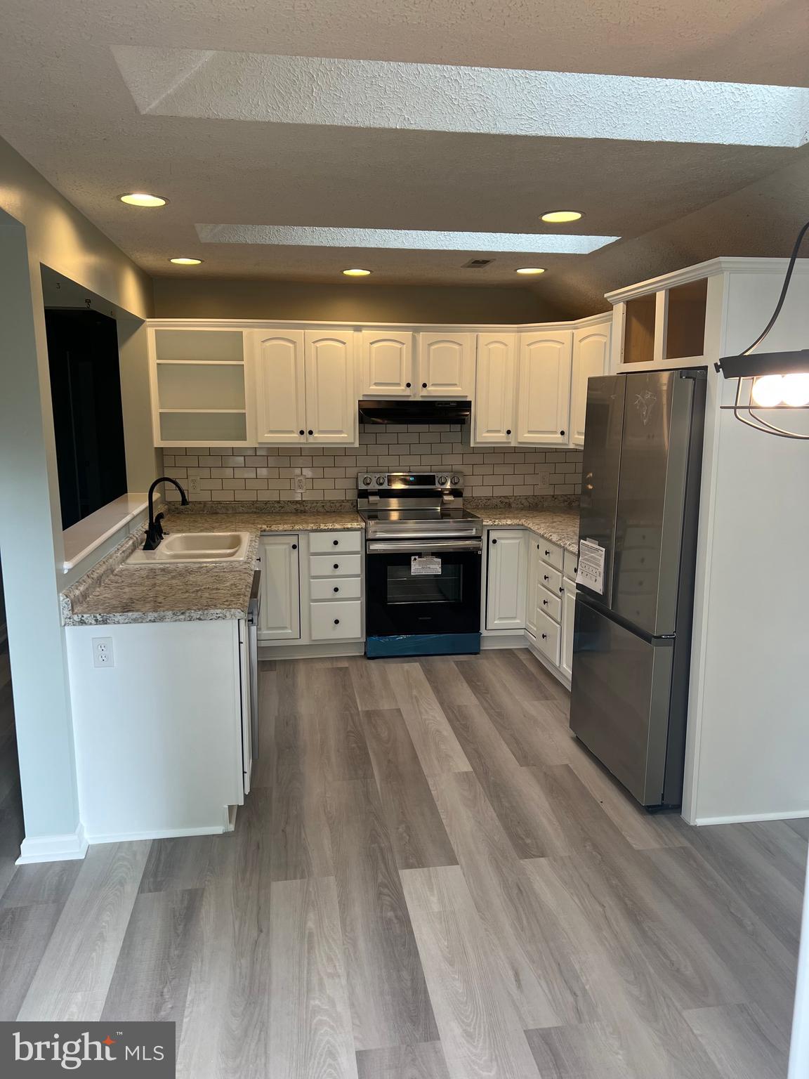 MAGOTHY BEACH - Residential Lease