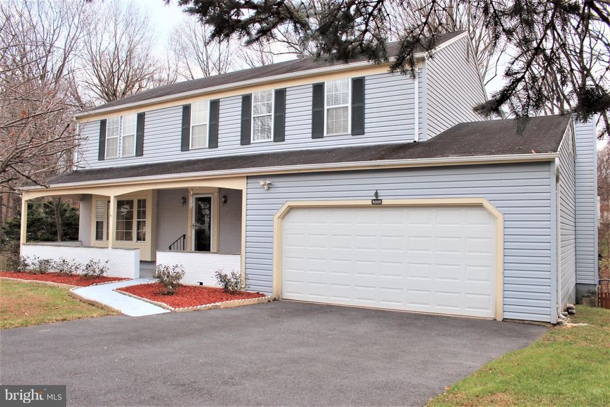 Well maintained SH in desirable community w top ranked schools*5' to VRE  Station*4 spacious BRs, 3.5 BAs, 2 car garage & finished BM walk-out level*Hardwd on main & upper levels*Kitchen has cherry cabinets*SS Appls*Granite counter-tops*Ceramic tiles all BAs* Very large MBR w Lux. Bath*Basemnt has a BA*A den & huge entertainment area*Deck off kitchen w stairs to private patio.