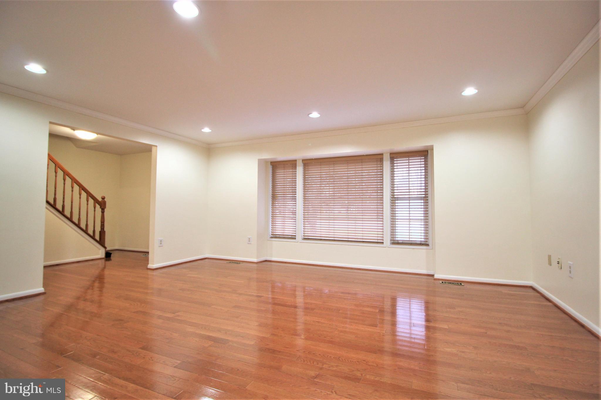 CARDINAL GLEN - Residential