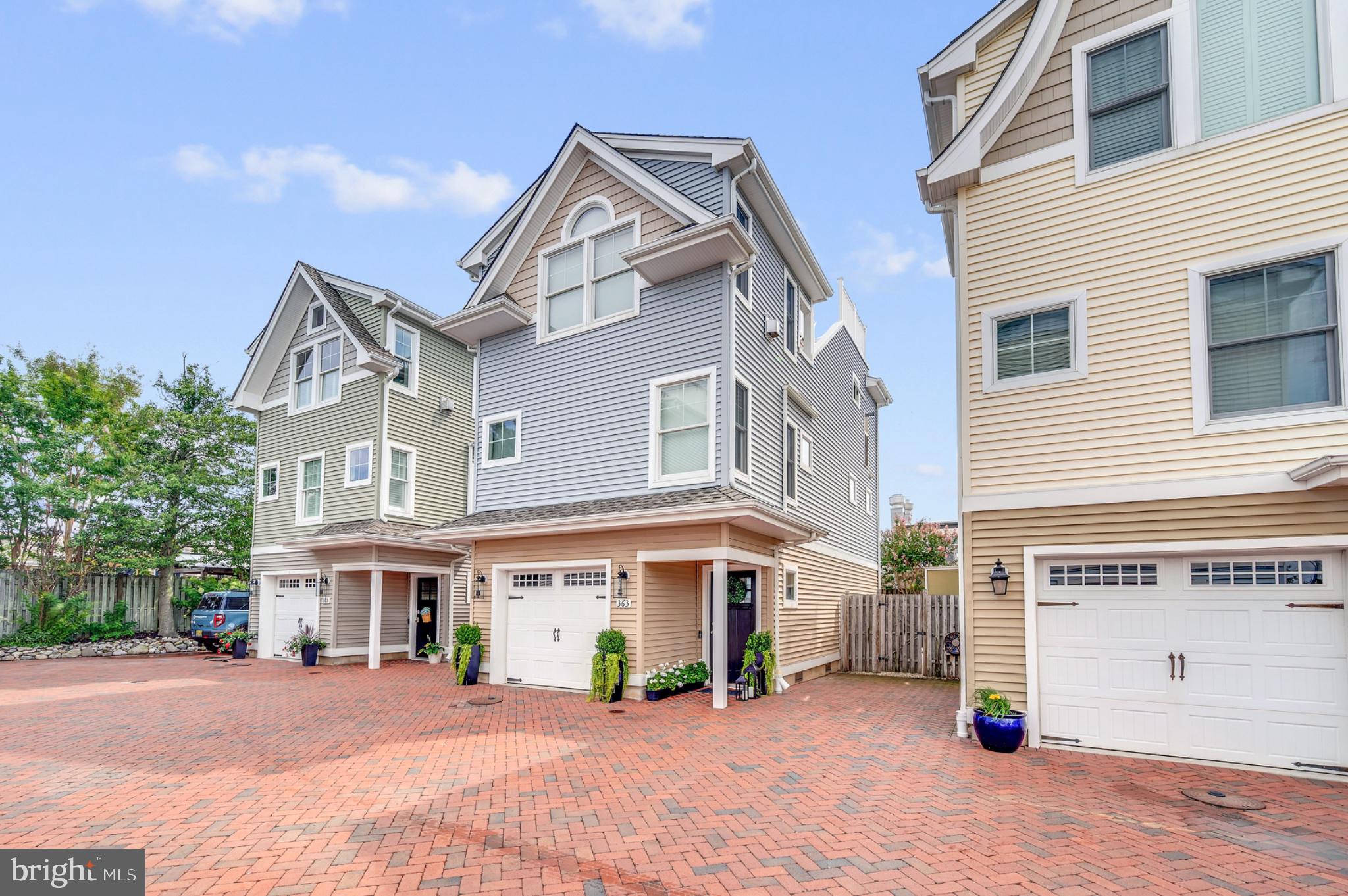363 W 8TH STREET