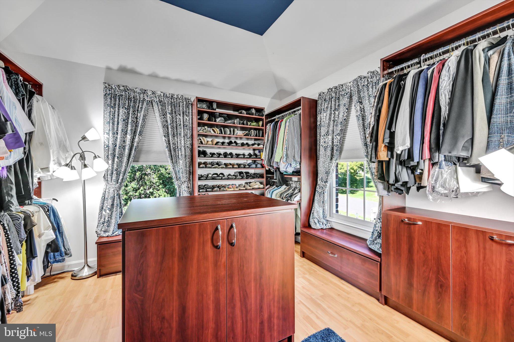 BLUE CHURCH FARMS - Residential