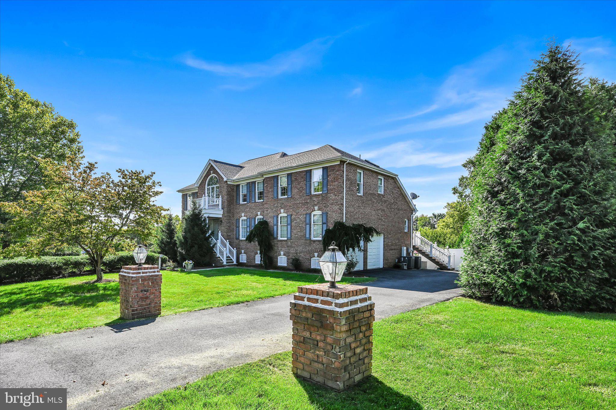 BLUE CHURCH FARMS - Residential