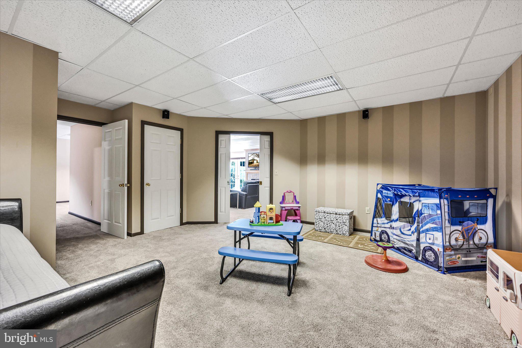 BLUE CHURCH FARMS - Residential