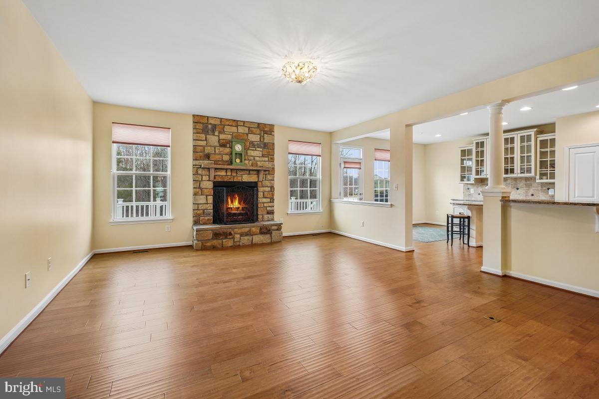 MAY'S QUARTER - Residential