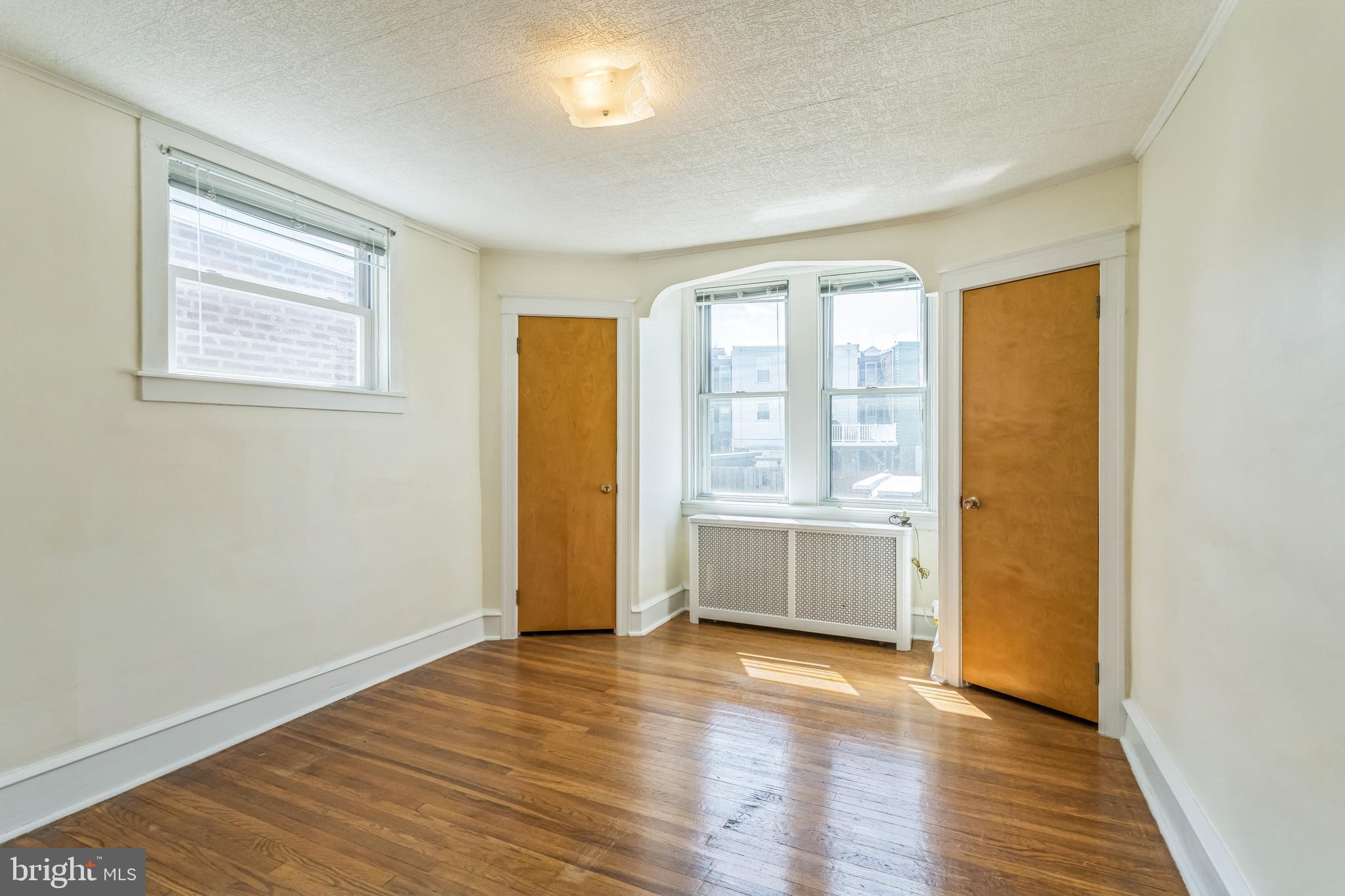 ROXBOROUGH - Residential