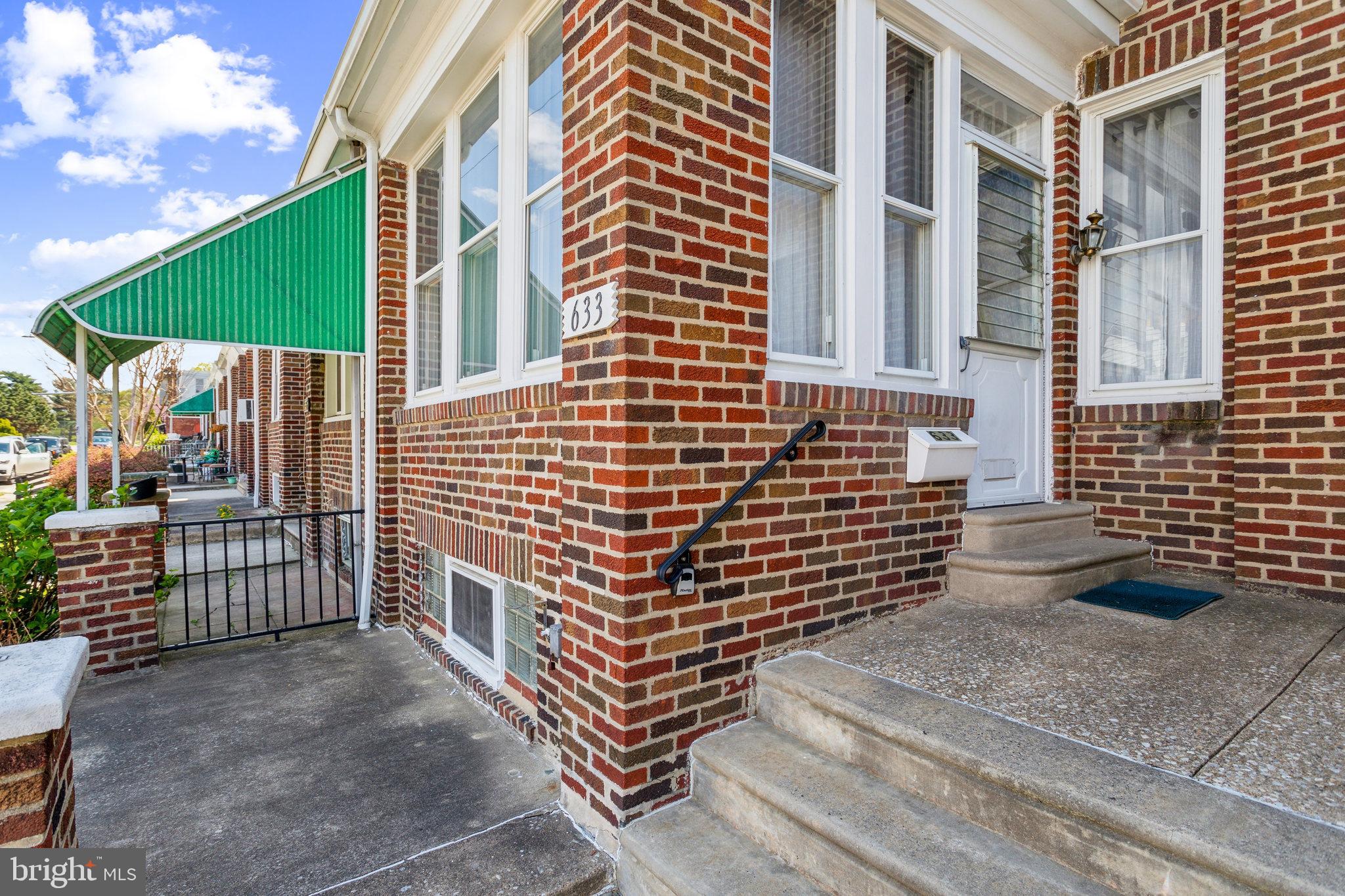 ROXBOROUGH - Residential