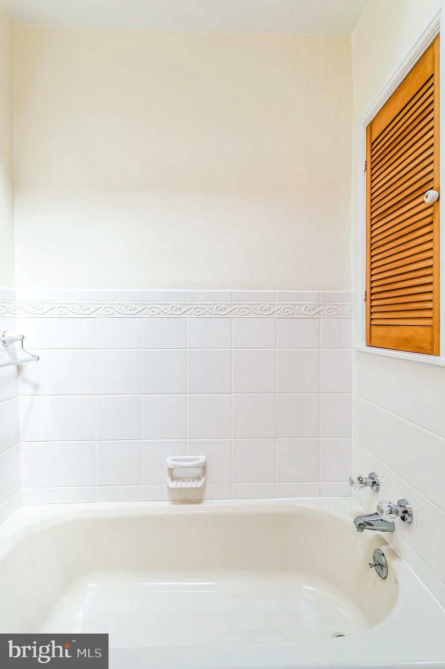 ROXBOROUGH - Residential