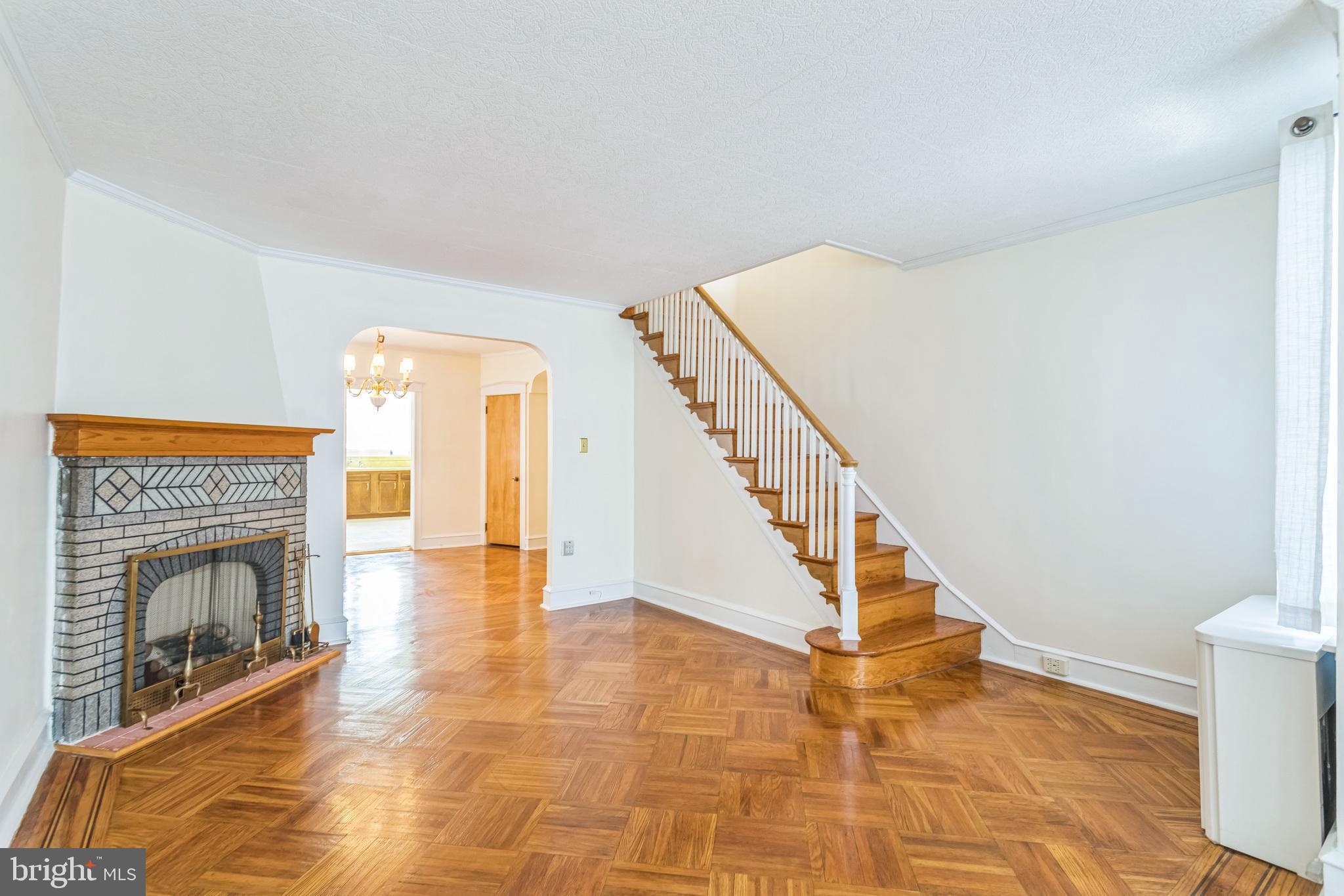 ROXBOROUGH - Residential