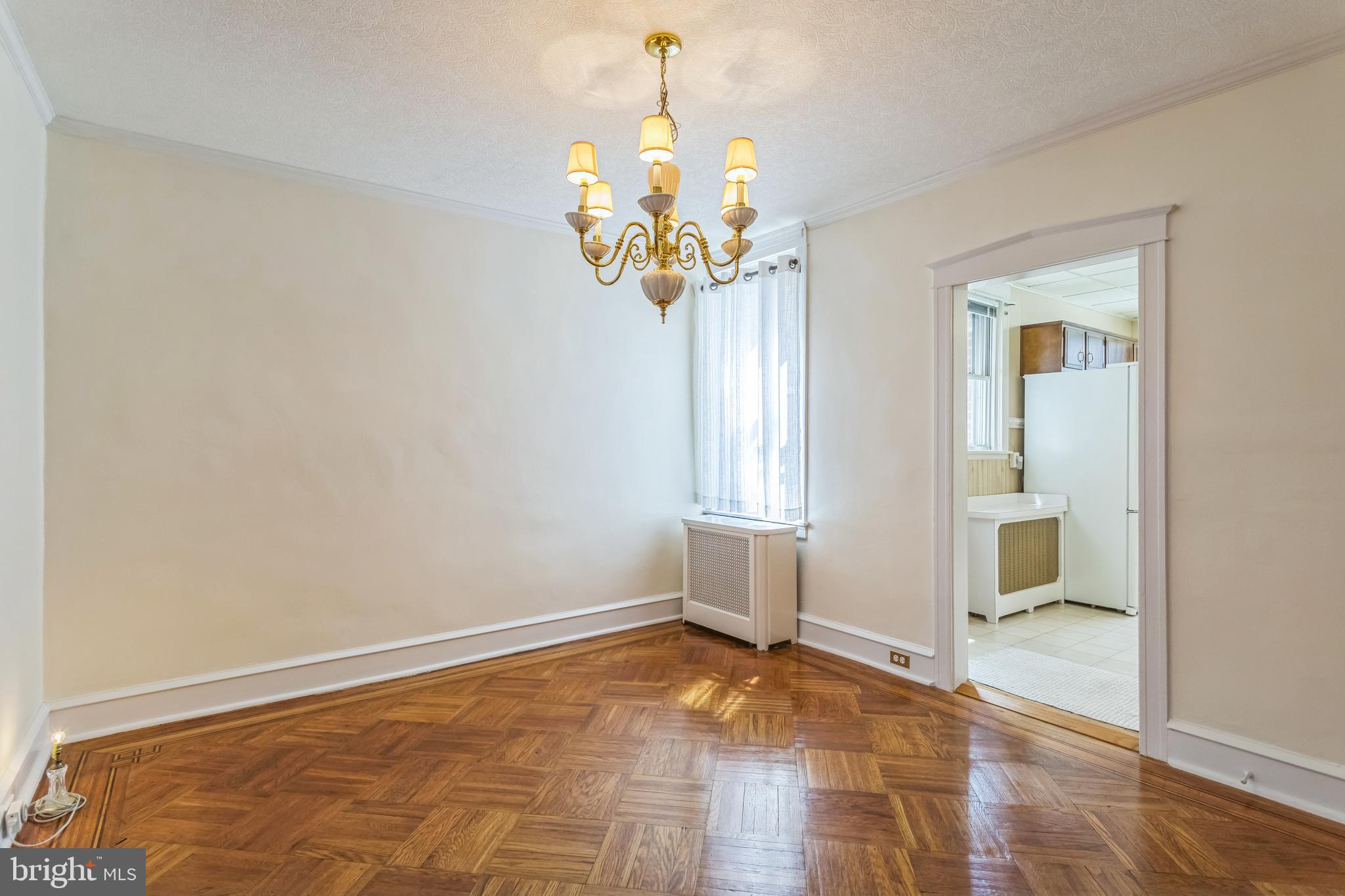 ROXBOROUGH - Residential