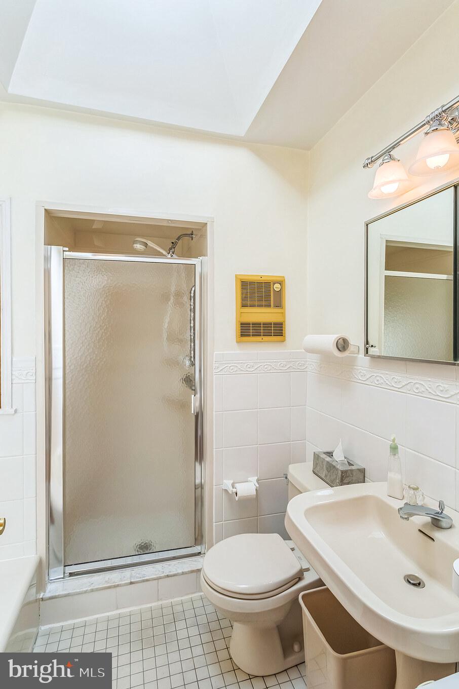 ROXBOROUGH - Residential