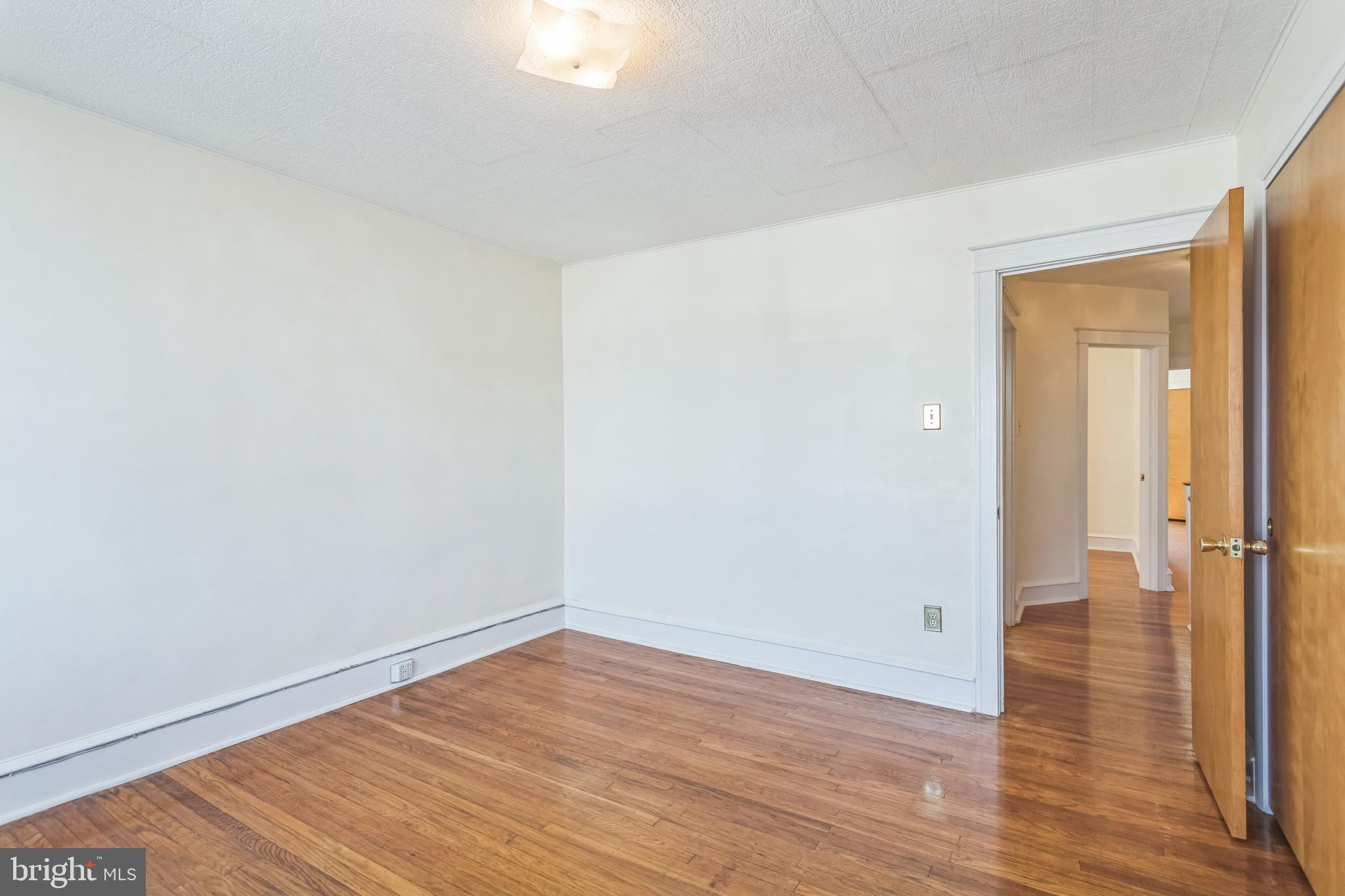 ROXBOROUGH - Residential