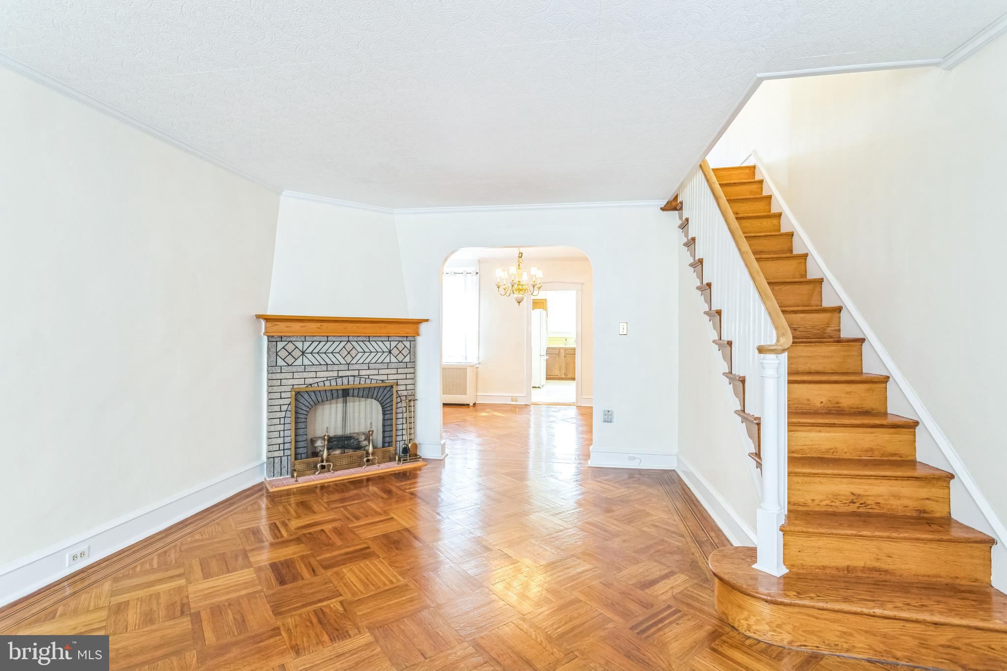 ROXBOROUGH - Residential