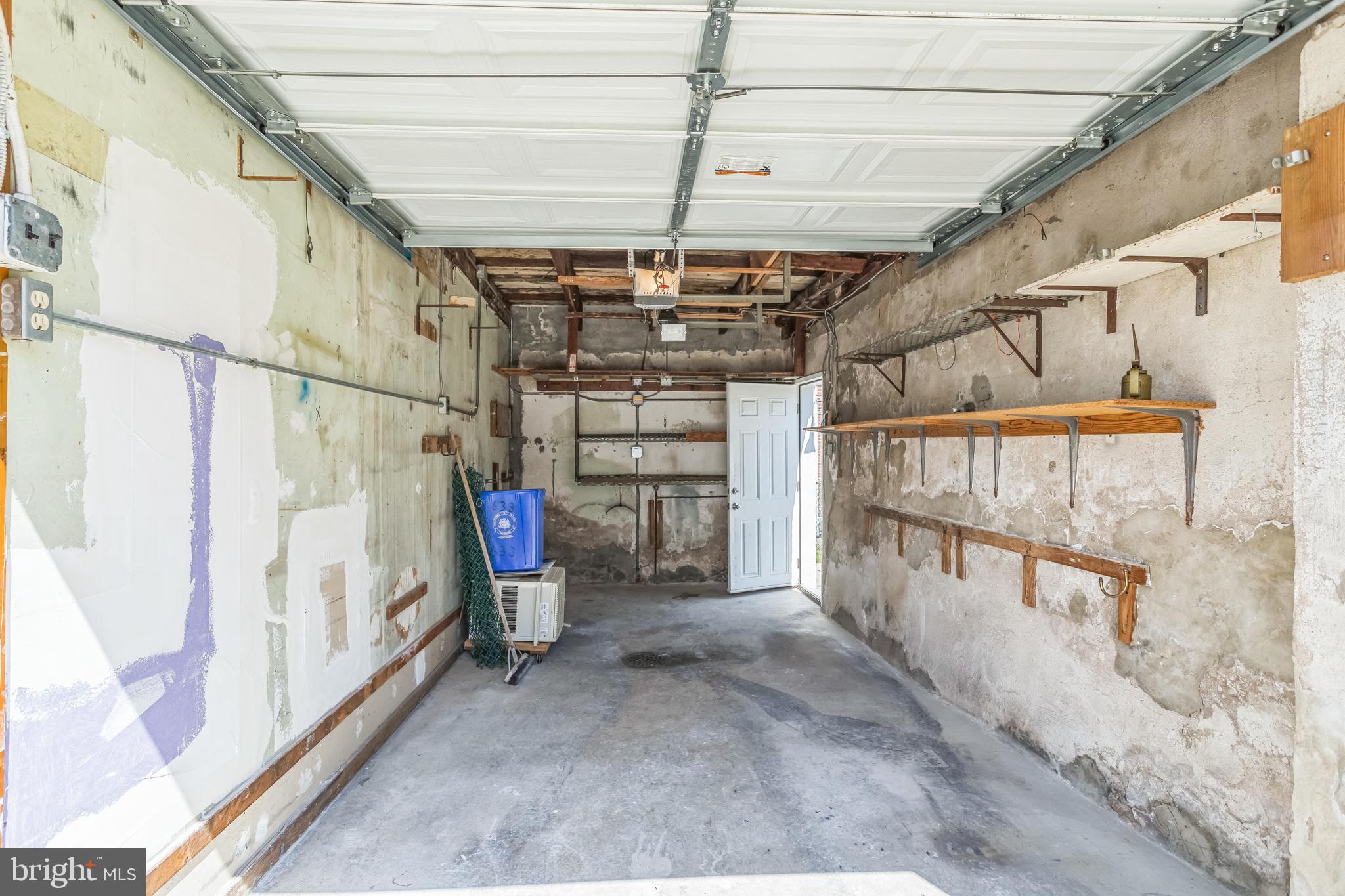 ROXBOROUGH - Residential