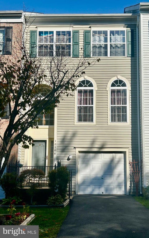 Photo of 10106 Pale Rose Loop, BRISTOW, VA 20136 (MLS # VAPW2132014)