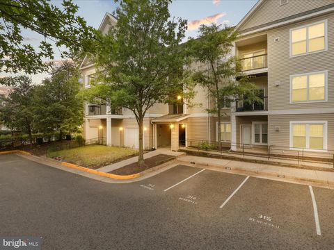 5126 BRITTNEY ELYSE CIRCLE A A CENTREVILLE VA 20120