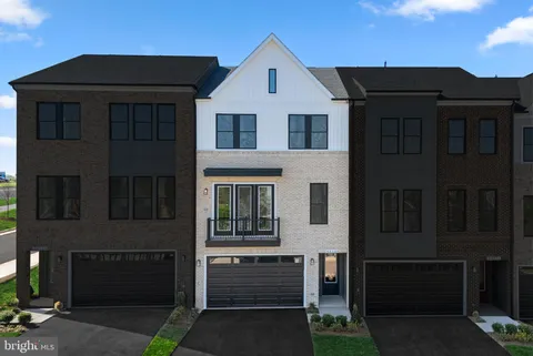 44508 Lowestoft Square, Ashburn, VA MLS: VALO2096032