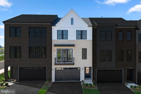 44508 LOWESTOFT SQUARE ASHBURN VA 20147