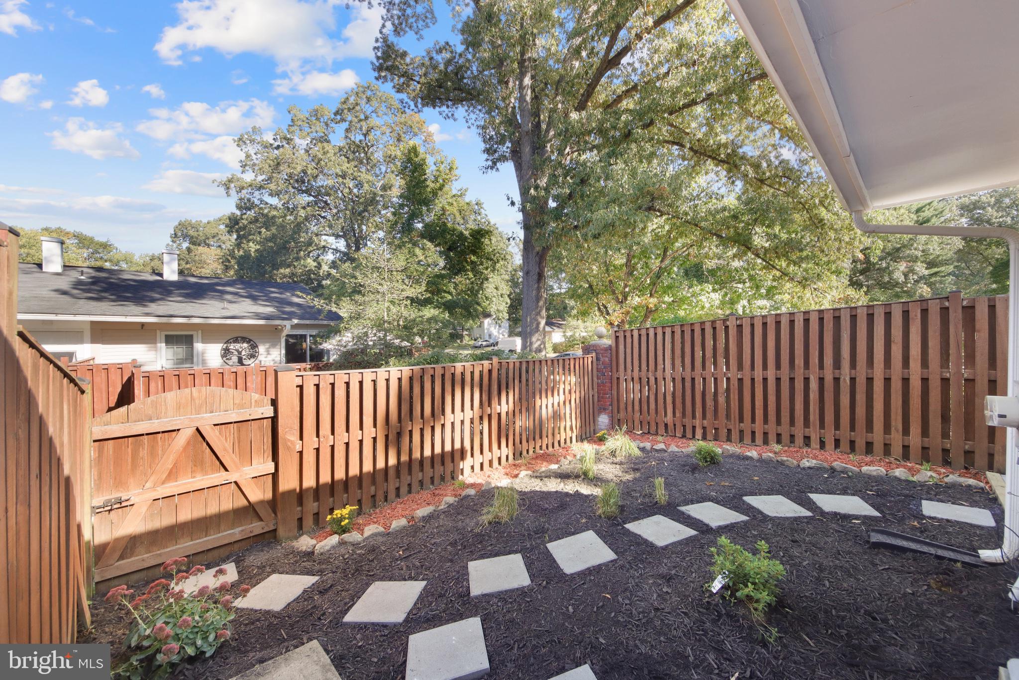 1746 WALDORF COURT