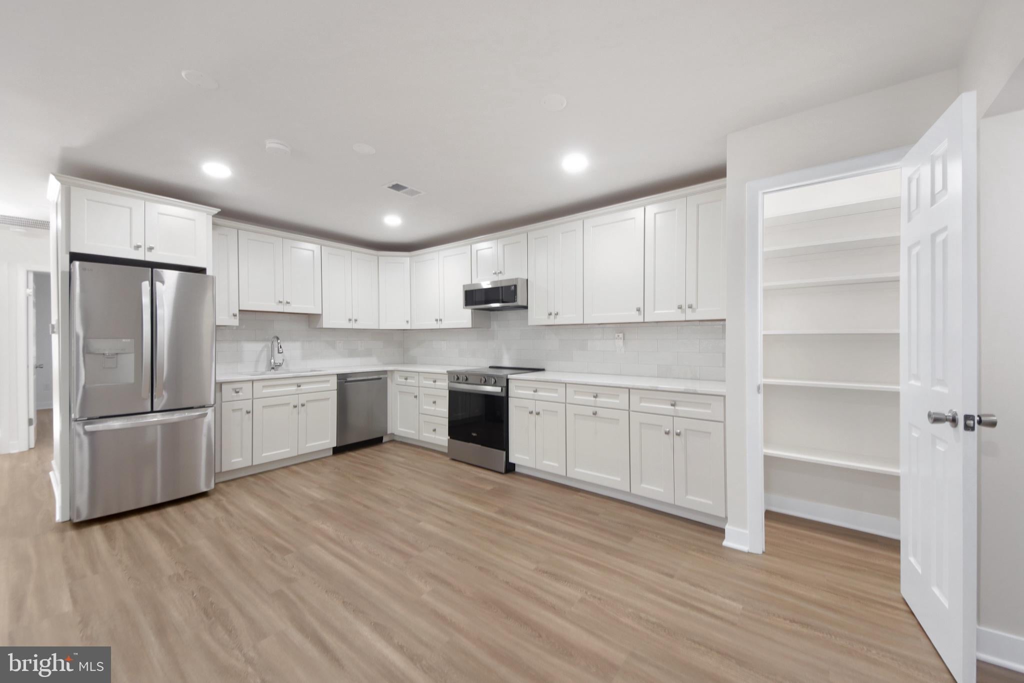 1746 WALDORF COURT