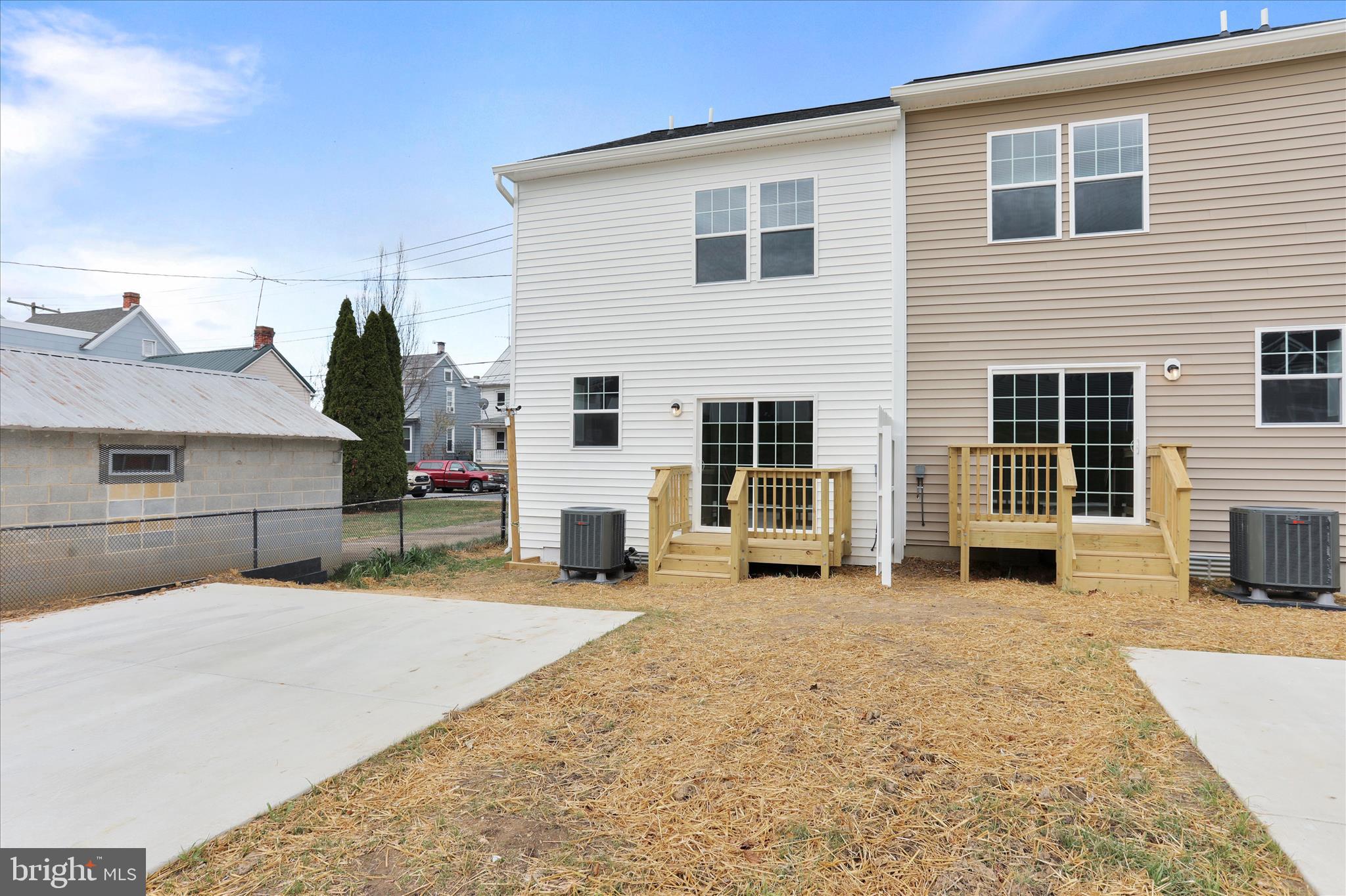 HAGERSTOWN - Residential