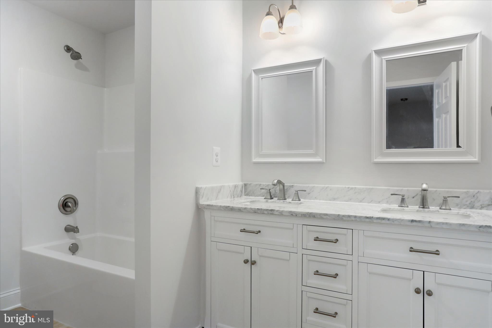 HAGERSTOWN - Residential